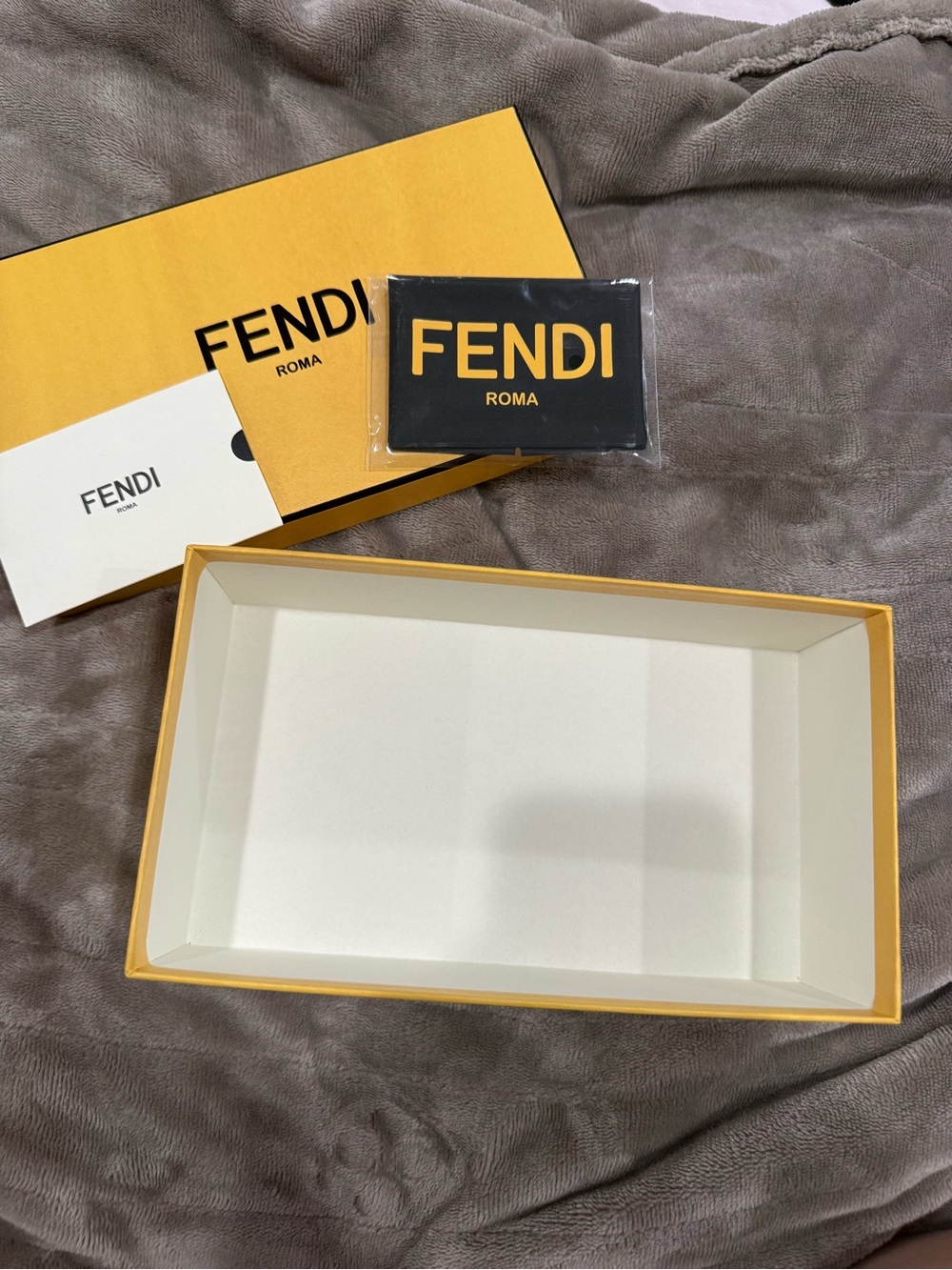 FENDI Roma Yellow & Black Logo Sunglasses Box, Authentication Card + Lens Wipe ✨ - Picture 3 of 4